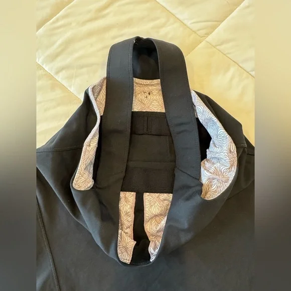 Women’s Crane and Lion tank size 4 - Picture 2 of 5